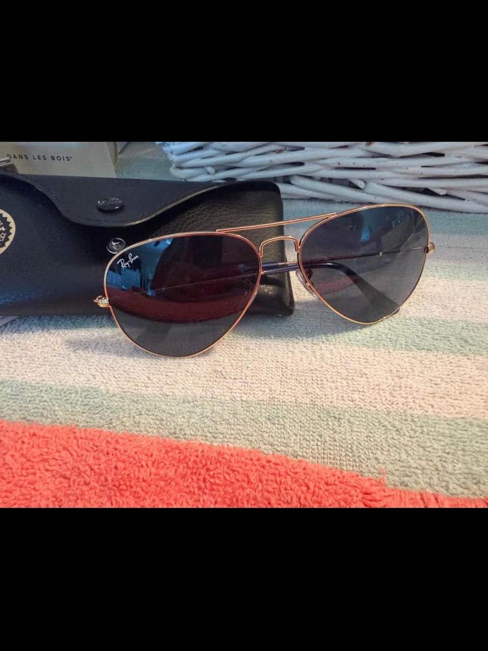 Ray-Ban Men’s Aviator Sunglasses Gold Frame with Black Lenses